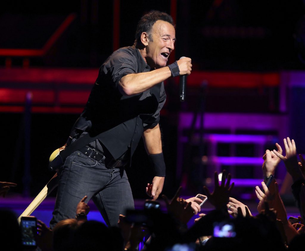 You Can't Stop Rock 'n' Roll: Bruce Springsteen captivates with ‘Hungry Hearts’